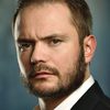 Eduard Osipov as Ricky MacCallum