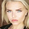 Kiersten Hall as Sara