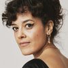 Maeve Jinkings as Ligia