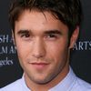 Josh Bowman as Roberto