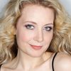 Jennifer Mudge as Lizzie