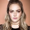 Regina Pavón as Mónica