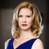 Christina Schild as Darlene