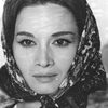 Alexandra Ladikou as Anna's Mother