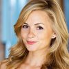 Lindsey Gort as Sarah