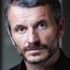 Nicolas Beaucaire as Le docteur Girard