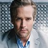 Tyler Hollinger as Robert