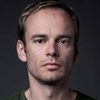 Thomas Ryckewaert as Ian