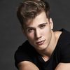 Cole Reinhardt as Tucker James