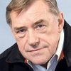 Wilfried Dziallas as Ladenbesitzer Pfeil
