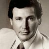 Armando Silvestre as Sawyer