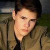 Zebastin Borjeau as Lucas