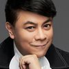 Kevin Tsai as TV host
