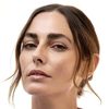 Javiera Díaz de Valdés as Carolina Saez