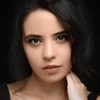 Berrak Tuna Altuna as Melek