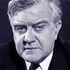 Andrew Cruickshank as Col. Henderson