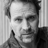 Thomas Jouannet as Professeur de surf