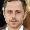 Giovanni Ribisi as T-4 Medic Wade