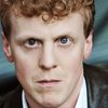 Marius Hubel as Portier