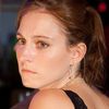 Julianna Piechoczek as Lauren Auster
