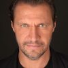 Vitor Hugo as Bené