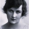 Fay Compton as Mrs. Sanderson