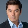 Alberto Martínez as Self