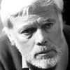 Jean Valmont as Terr adulte - le commentateur (voice)