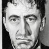 Ted Billings as Shoeshine Man (uncredited)