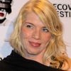 Christina Beck as T'resa