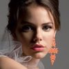 Laura Neiva as Maria