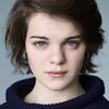 Marine Johnson as Léa
