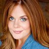 Eliza Kiss as Vivian