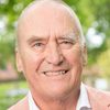 Hans Mosesson as Roger