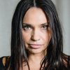 Béatrice Dalle as Annie