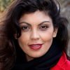 Nawell Madani as Leïla, la médecin des urgences