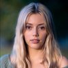 Grace Van Dien as Amy
