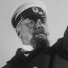 Vladimir Barsky as Commander Golikov