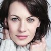 Kelina Riva as Femme d'Andrew