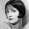 Helen Eby-Rock as Manicurist (uncredited)