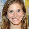 Allie Gallerani as Isabel Porter