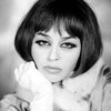 Kalina Jedrusik as Millionaire's Wife