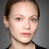 Mavie Hörbiger as Rotkäppchen