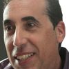 Manuel Osto as Profesor de historia (voice)