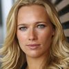 Jennifer Hoffman as Suzanne