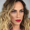 Doretta Papadimitriou as Erato