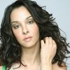 Daniela Amavia as Nadia