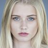 Alena Savostikova as Nadia