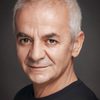 Zafer Algöz as Metin