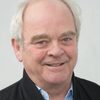 Götz Burger as Chauffeur Schmidt